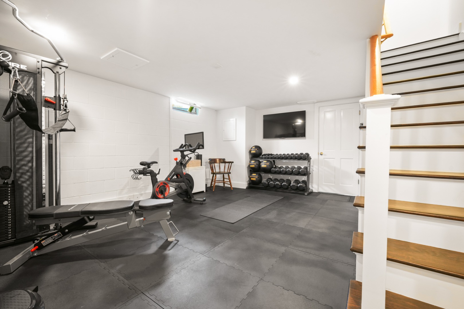 21 Quidnet Road Nantucket, MA 02554 - Photo 51 of 62 a view of a room with gym equipment
