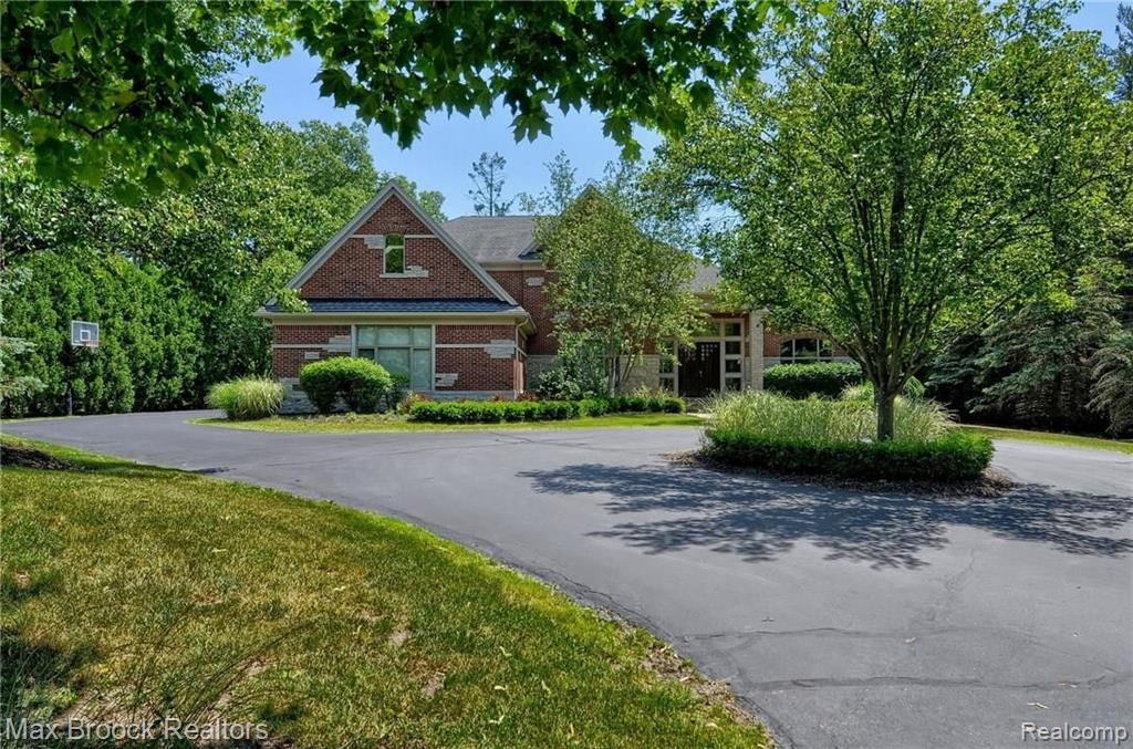 32250 Bingham Road Bingham Farms, MI 48025 - Photo 2 of 44