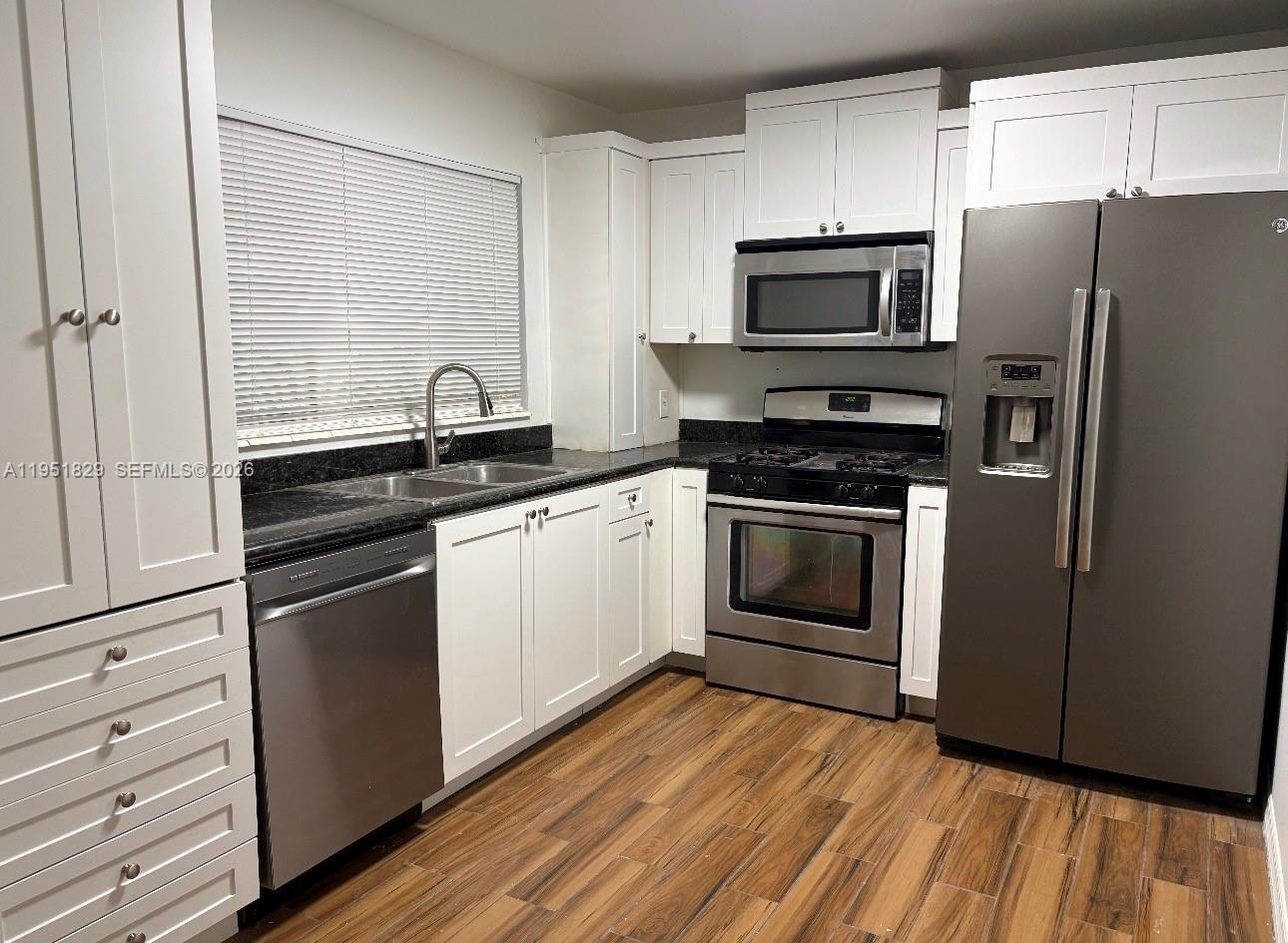 7910 Southwest 131st Avenue Miami, FL 33183 - Photo 2 of 4