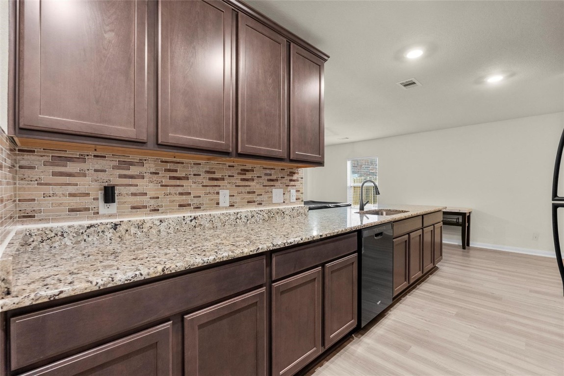 6231 El Turquesa Drive Houston, TX 77048 - Photo 8 of 32