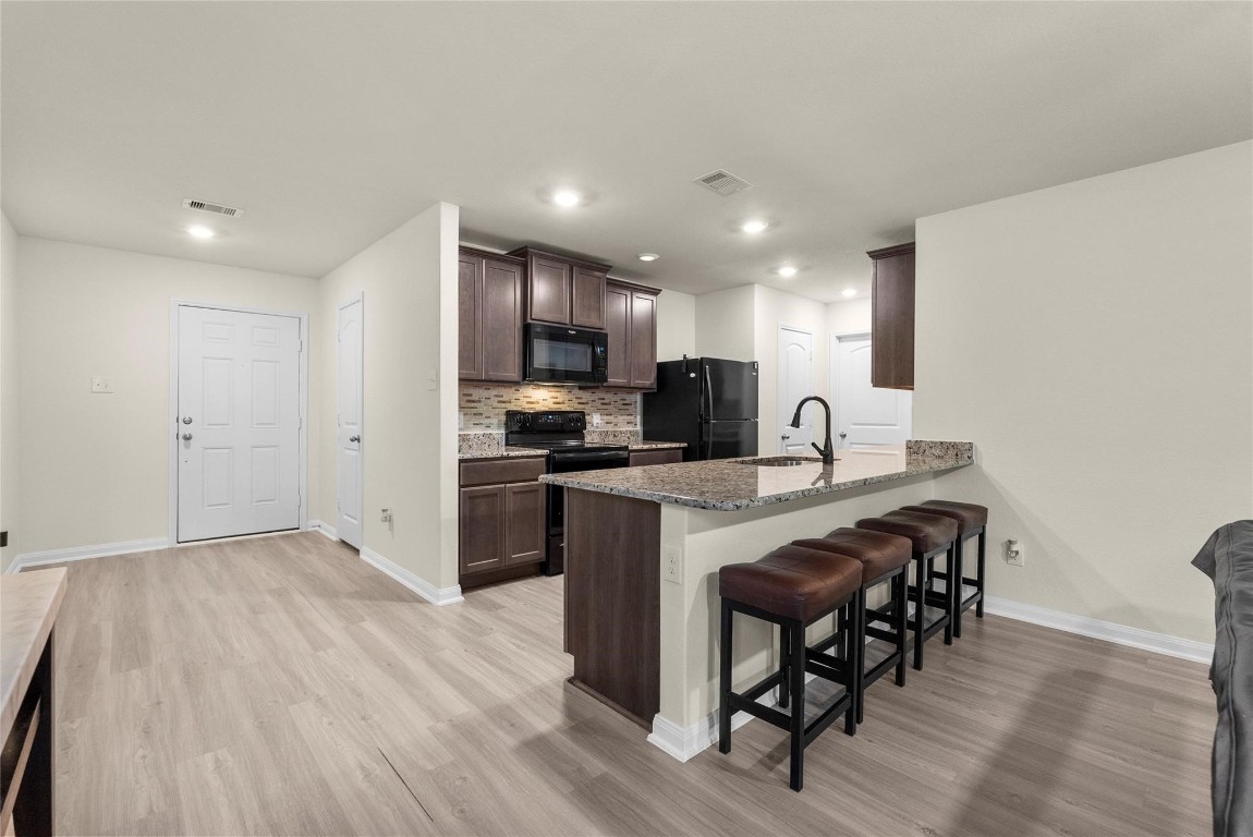 6231 El Turquesa Drive Houston, TX 77048 - Photo 9 of 32