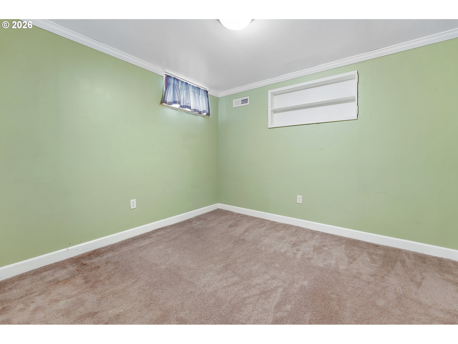 2845 Northeast 53rd Avenue Portland, OR 97213 - Photo 23 of 29 a view of an empty room