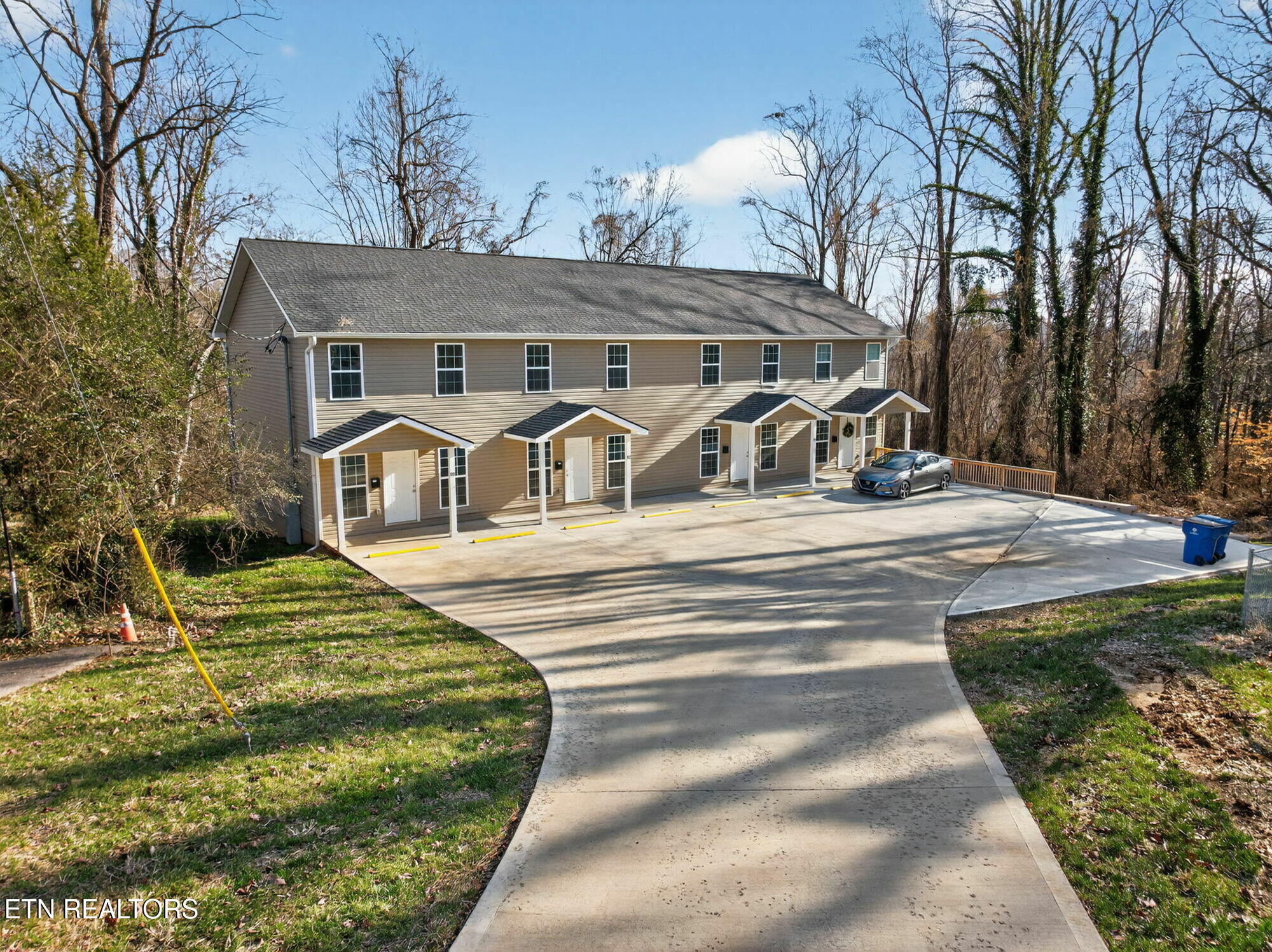 147 Waddell Circle Oak Ridge, TN 37830 - Photo 2 of 23 42-web-or-mls-169_Waddell_Circle-45