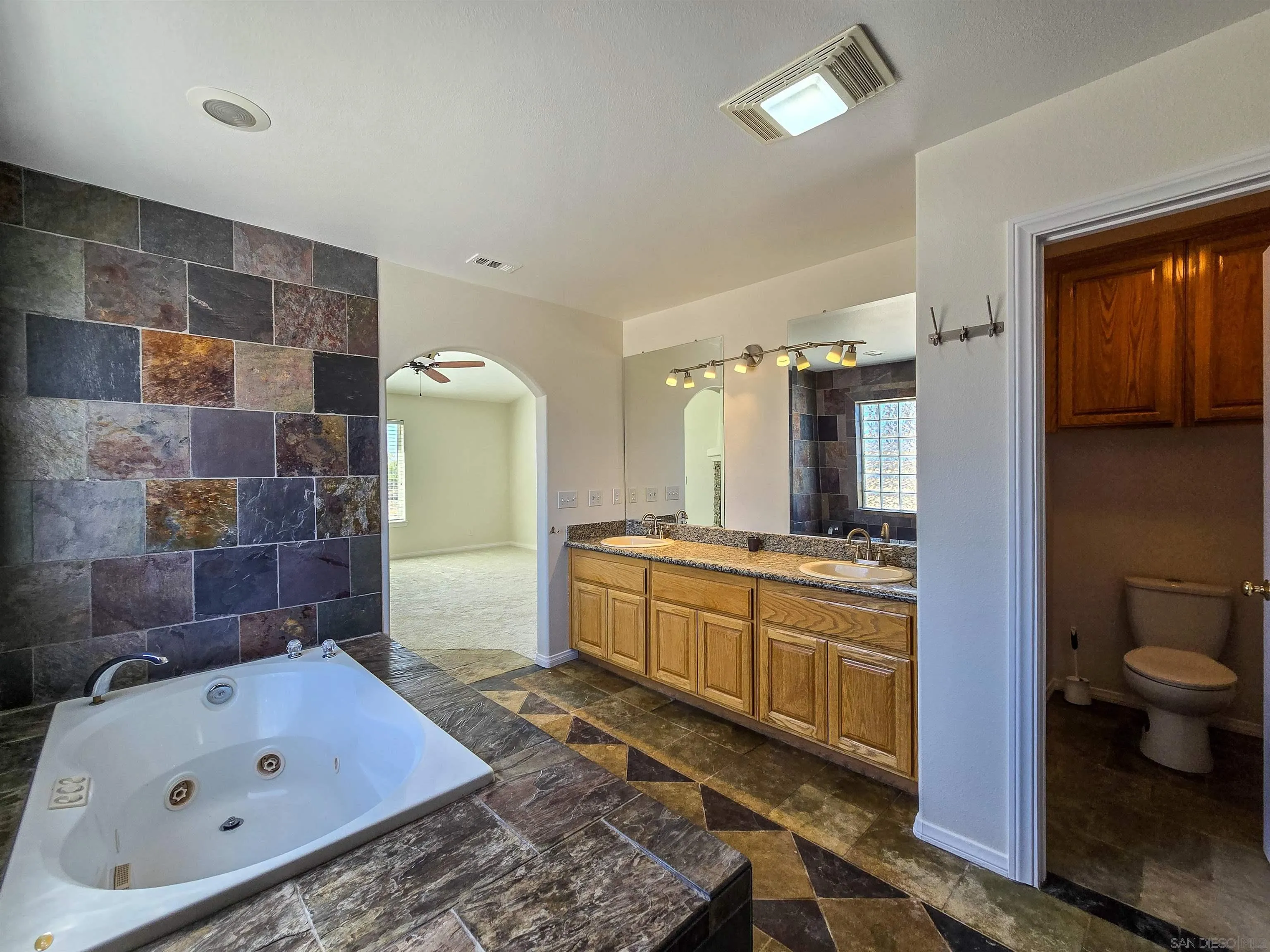 11926 Golden View Road Pinon Hills, CA 92372 - Photo 24 of 56 Gallery Image 24