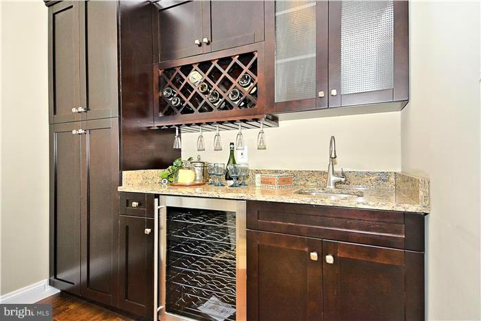 1817 Anderson Road Falls Church, VA 22043 - Photo 11 of 29 Wet Bar