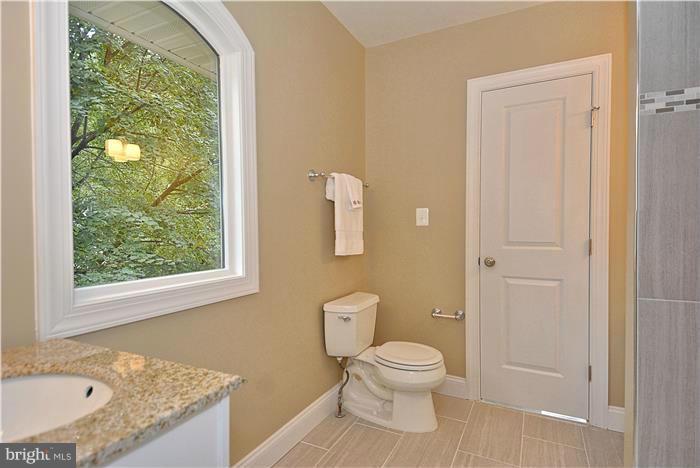 1817 Anderson Road Falls Church, VA 22043 - Photo 25 of 29 Bath