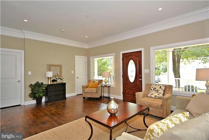 1817 Anderson Road Falls Church, VA 22043 - Photo 5 of 29 Living Room