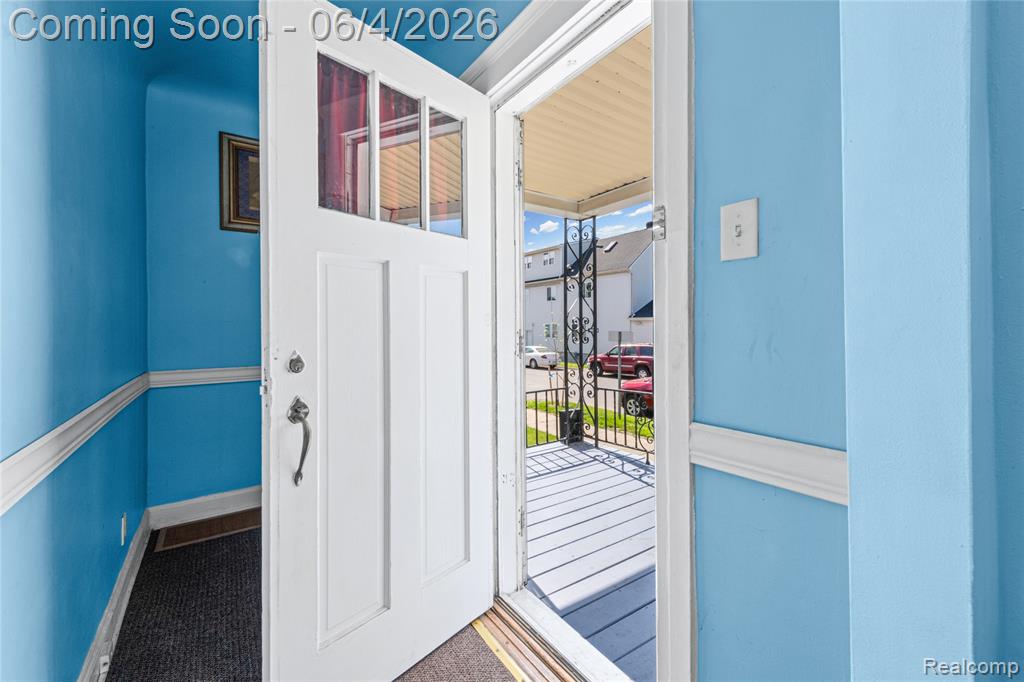 1928 Yemans Street Hamtramck, MI 48212 - Photo 4 of 26