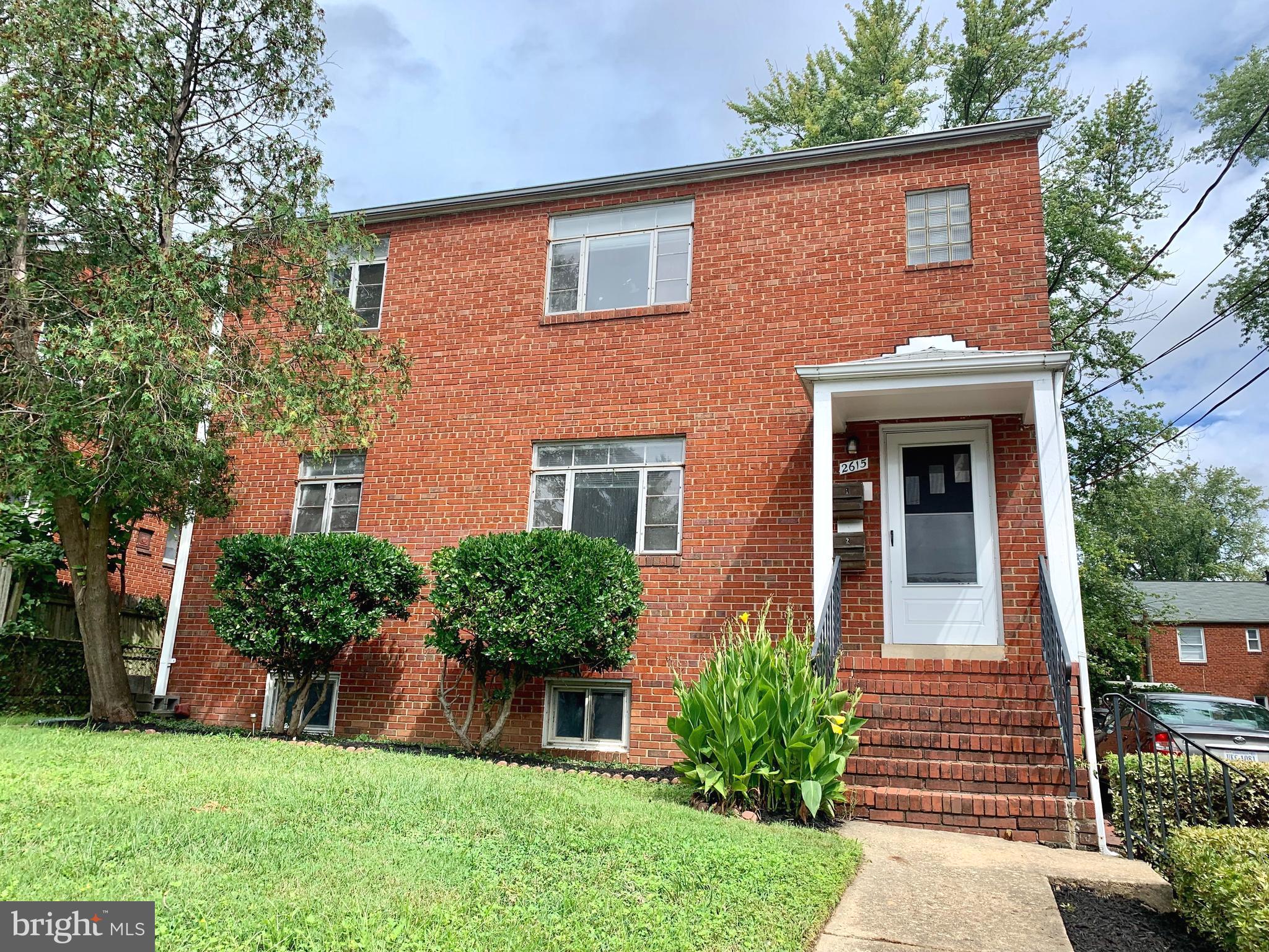 2615 13th Road South Arlington, VA 22204 - Photo 1 of 41 front view of a house with a yard