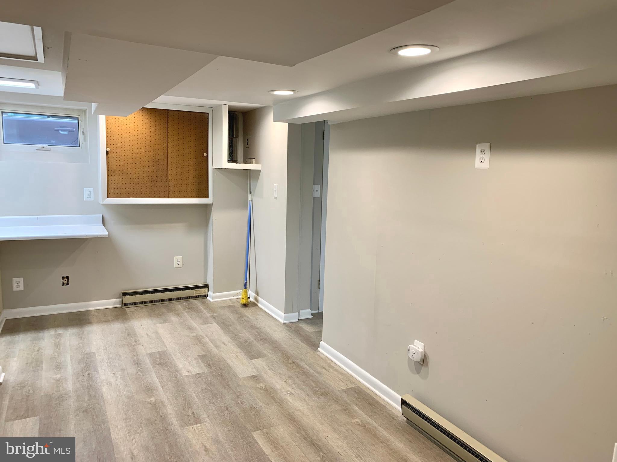 2615 13th Road South Arlington, VA 22204 - Photo 28 of 41 a view of an empty room