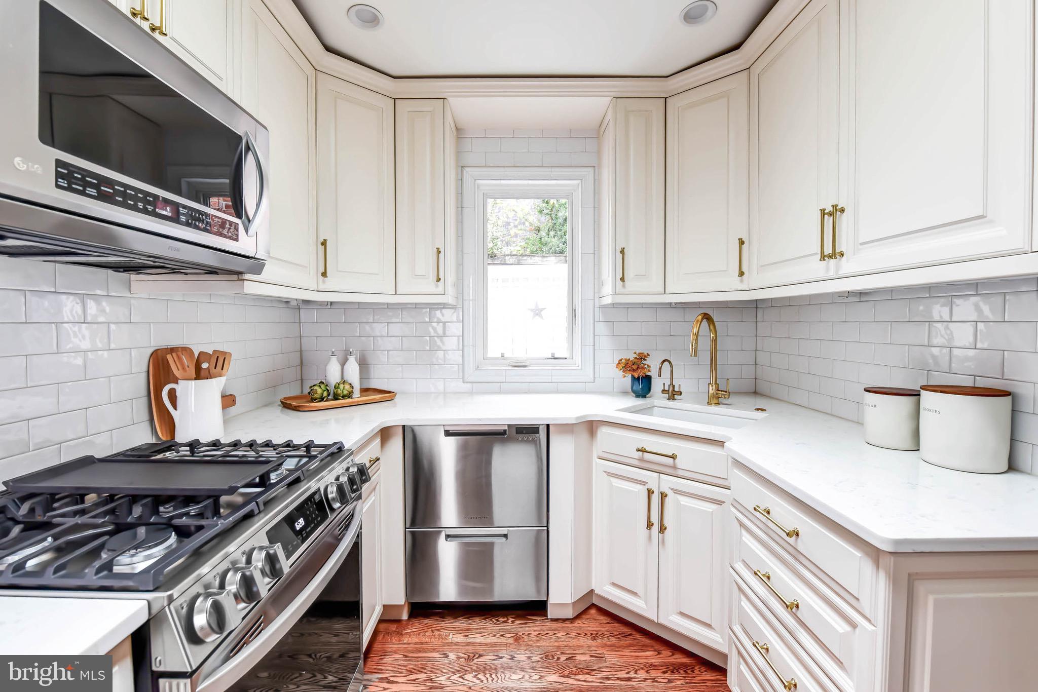 21 3rd Street Northeast Washington, DC 20002 - Photo 4 of 19