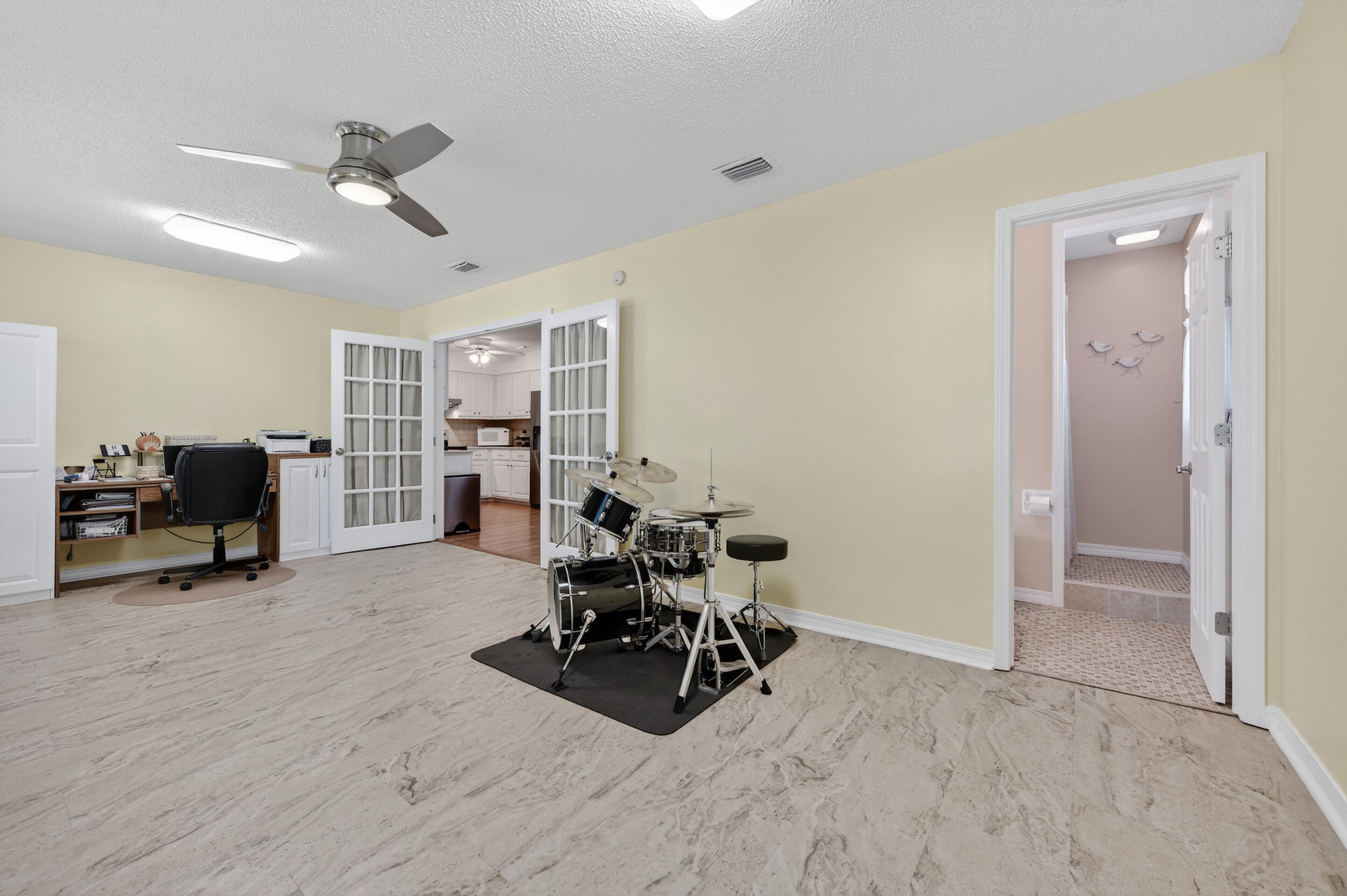105 Cedar Point Road Crestview, FL 32539 - Photo 33 of 53 a view of a livingroom with furniture and a livingroom
