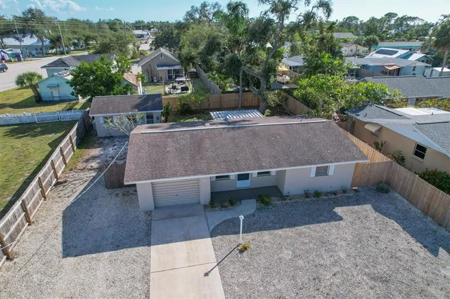 $349,900 | 25 1st Avenue, Englewood, FL 34223
