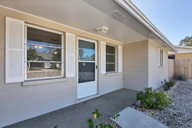 $349,900 | 25 1st Avenue, Englewood, FL 34223