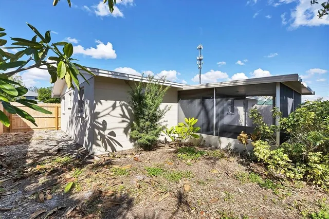 $349,900 | 25 1st Avenue, Englewood, FL 34223