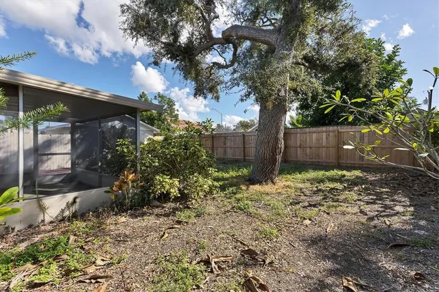 $349,900 | 25 1st Avenue, Englewood, FL 34223
