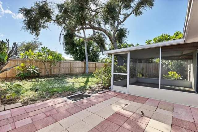 $349,900 | 25 1st Avenue, Englewood, FL 34223