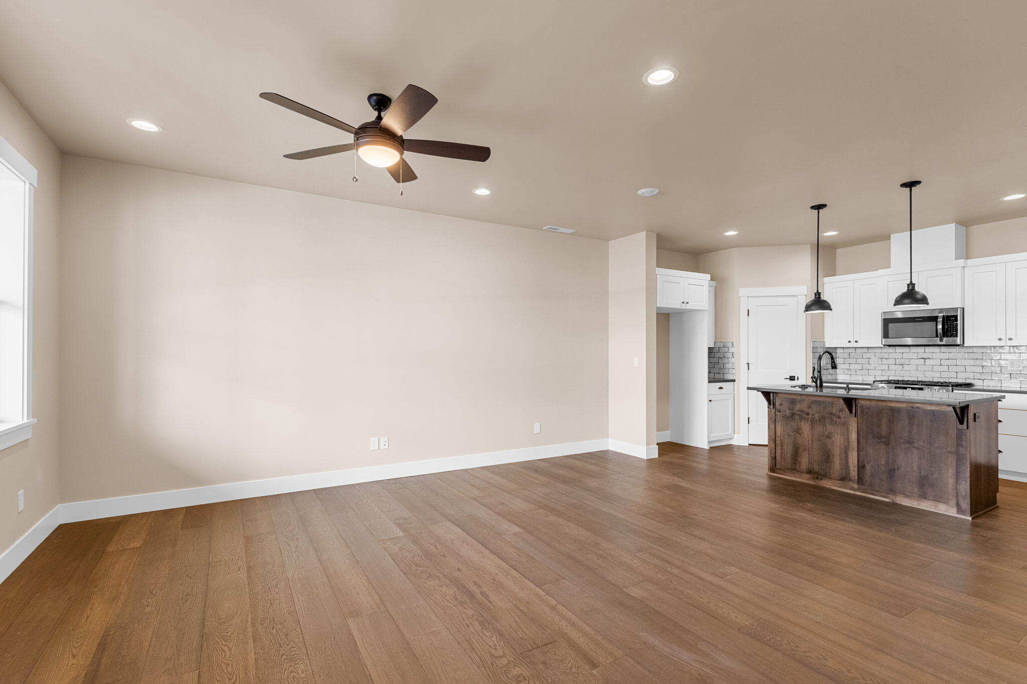 4155 Southwest 39th Street, Unit LOT 143 Redmond, OR 97756 - Photo 1 of 13 5-web-or-mls-3944 SW Badger, Redmond (6