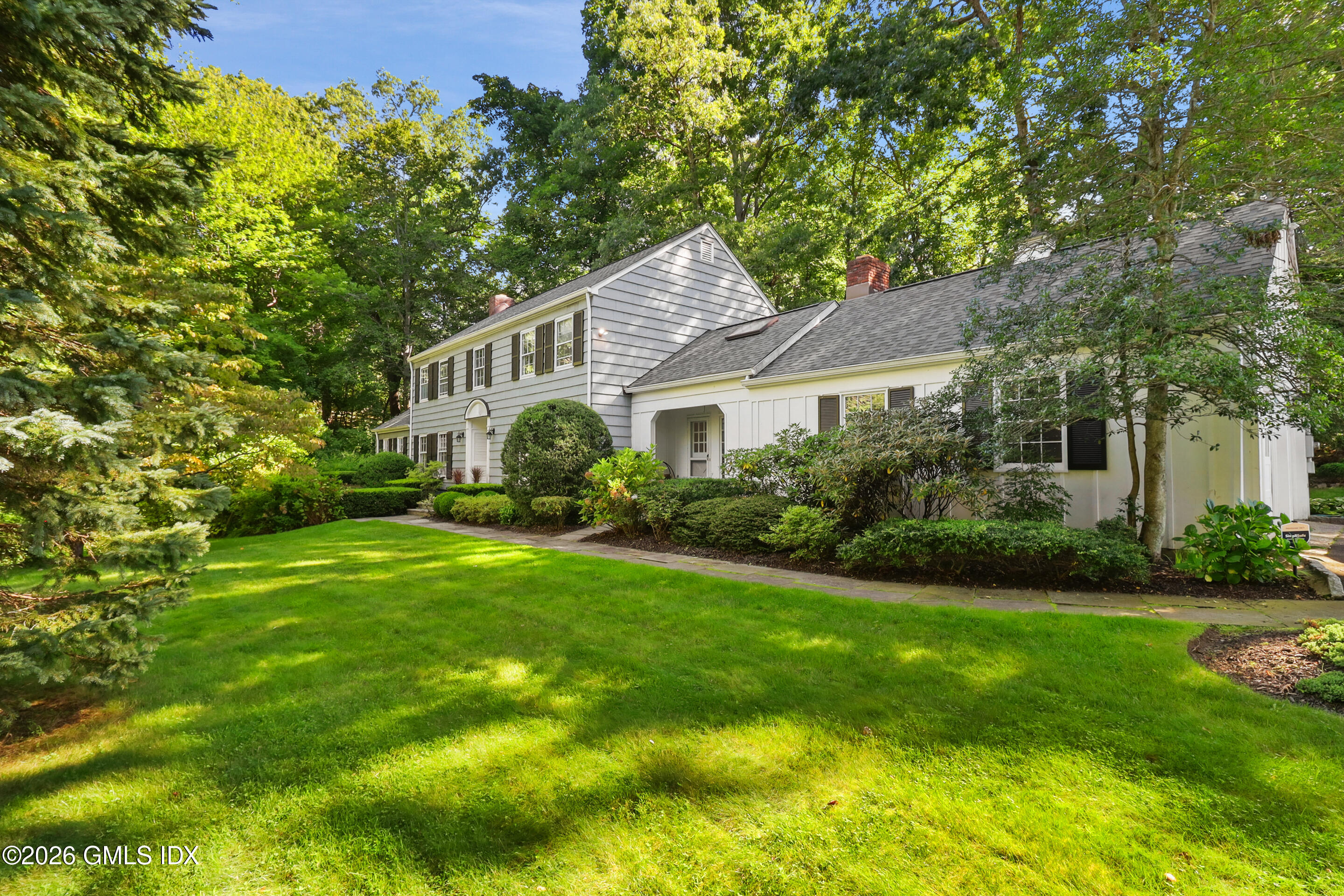 20 Rustic View Road Greenwich, CT 06830 - Photo 2 of 45 Front Yard