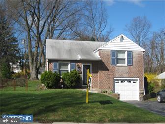 24 North Malin Road Broomall, PA 19008 - Photo 1 of 11 Exterior Front