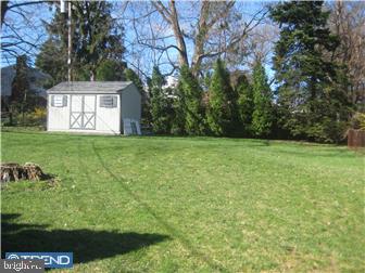 24 North Malin Road Broomall, PA 19008 - Photo 11 of 11 Exterior Back