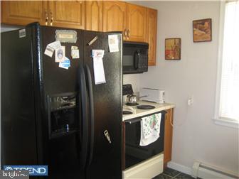 24 North Malin Road Broomall, PA 19008 - Photo 5 of 11 Kitchen
