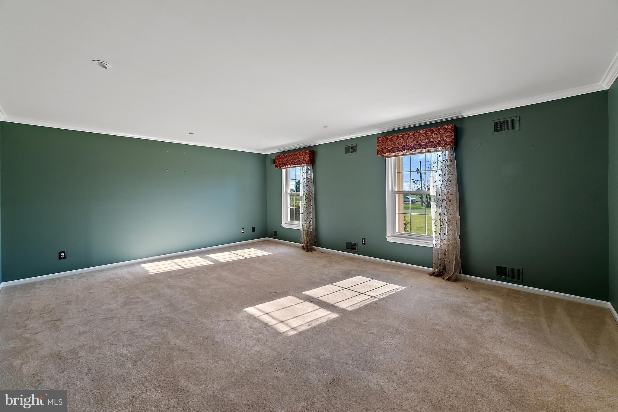 4794 Dumfries Road Catlett, VA 20119 - Photo 5 of 22 Gallery Image 5