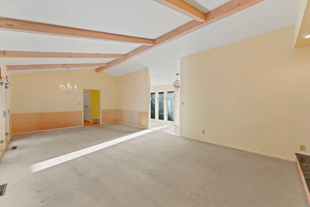 $412,000 | 704 St Andrews Lane, Crystal Lake, IL 60014