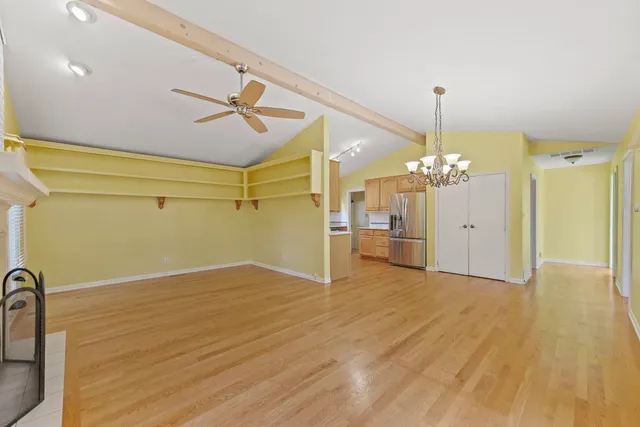 $412,000 | 704 St Andrews Lane, Crystal Lake, IL 60014