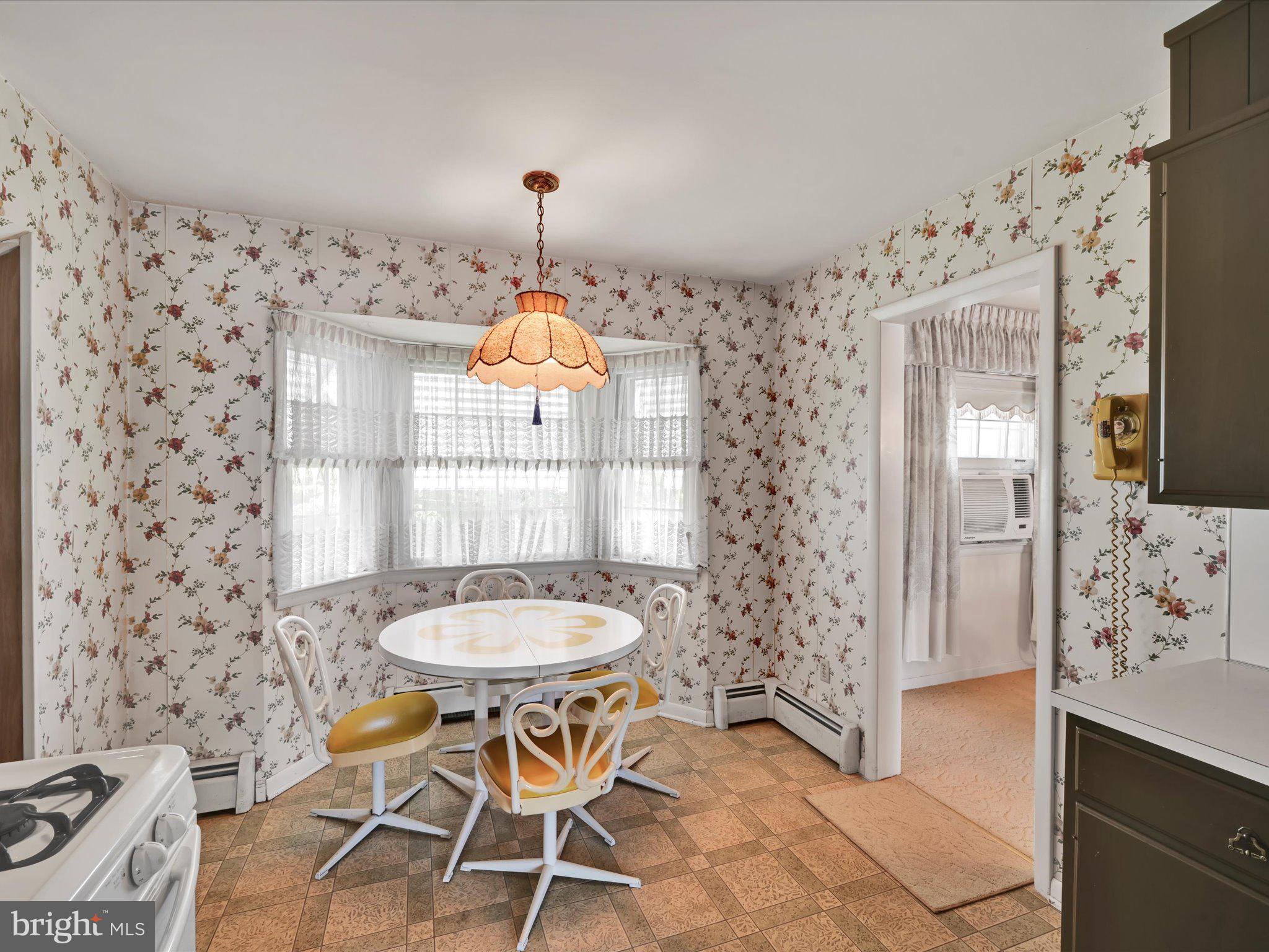 1109 Commonwealth Boulevard Reading, PA 19607 - Photo 11 of 32