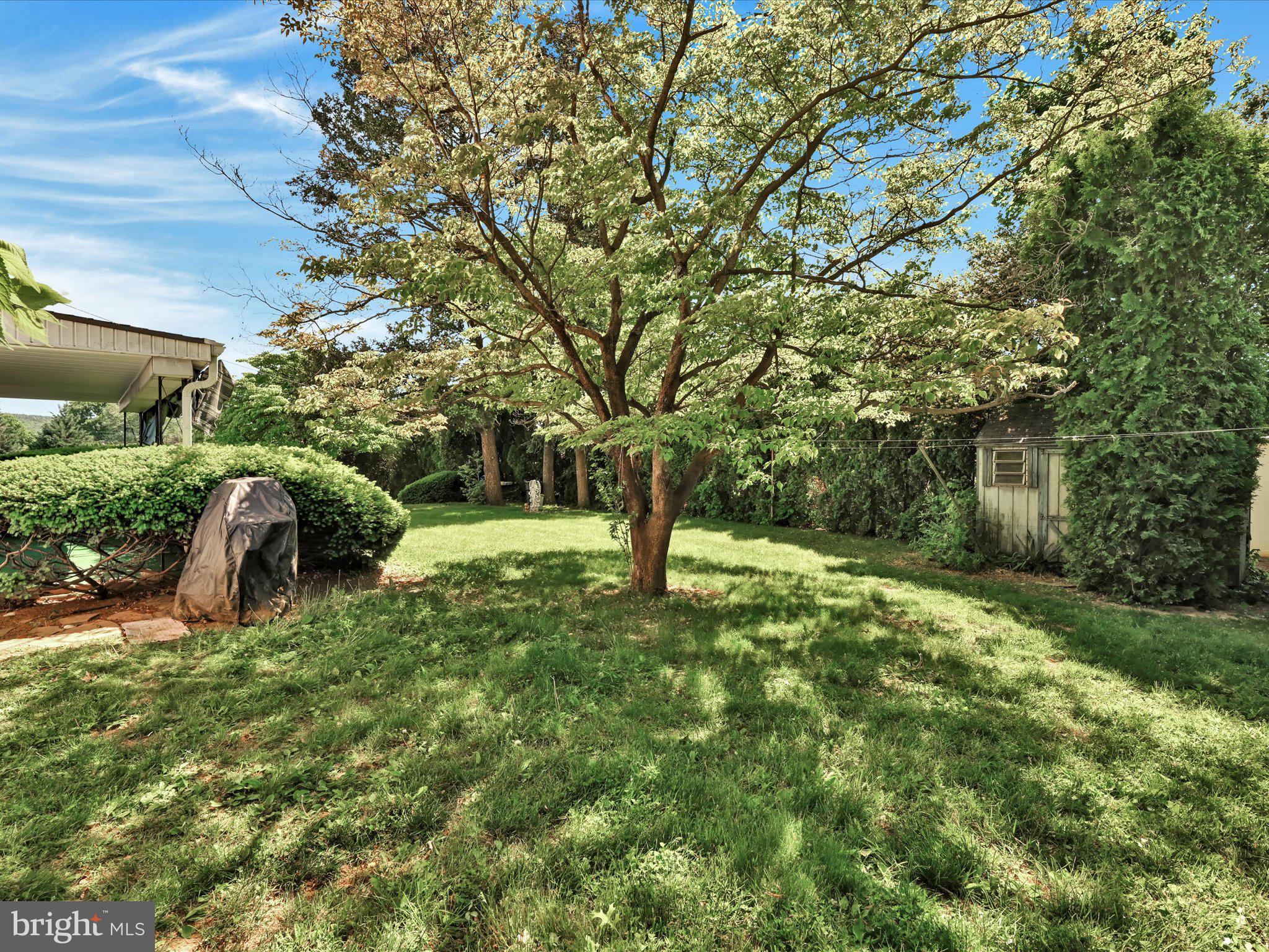 1109 Commonwealth Boulevard Reading, PA 19607 - Photo 30 of 32