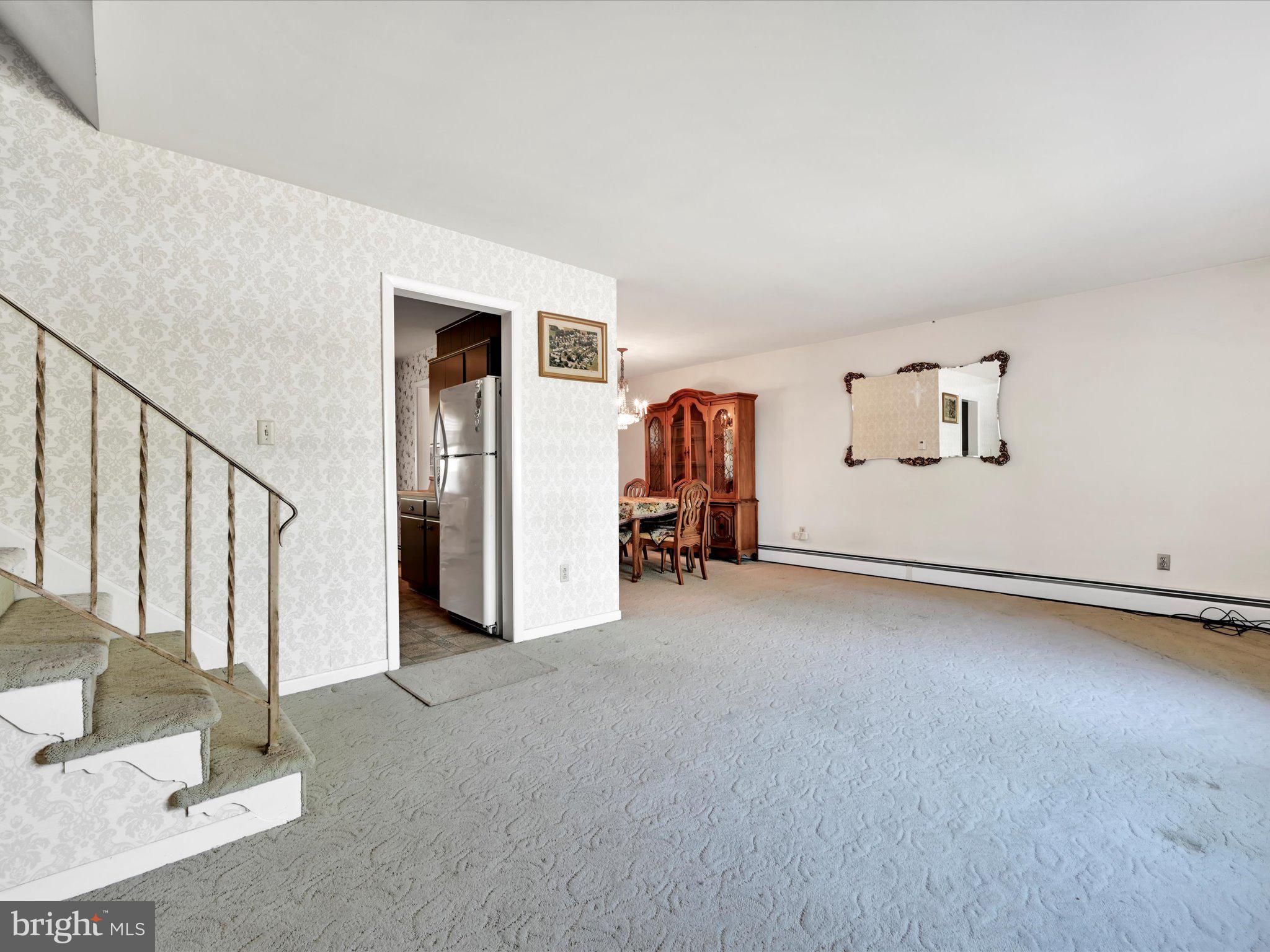 1109 Commonwealth Boulevard Reading, PA 19607 - Photo 5 of 32