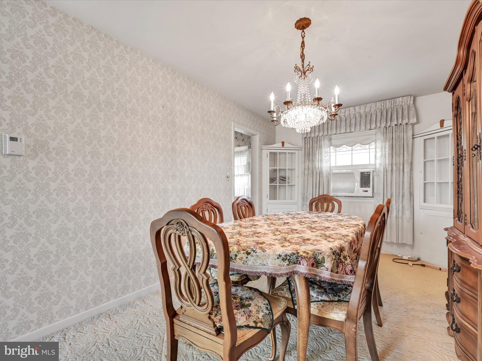 1109 Commonwealth Boulevard Reading, PA 19607 - Photo 8 of 32