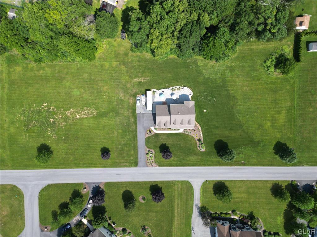 2152 Terry Road Nazareth, PA 18064 - Photo 4 of 42
