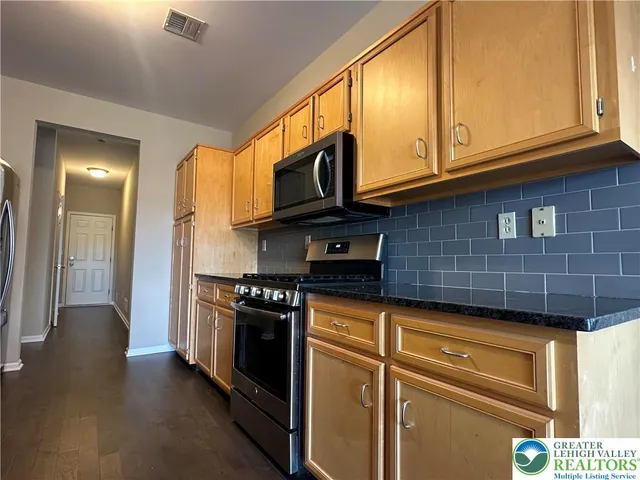 $424,900 | 117 Willow Drive, Easton, PA 18045