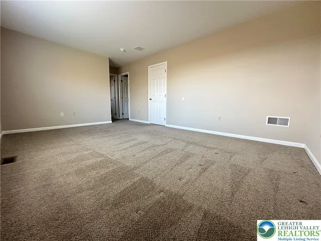 $424,900 | 117 Willow Drive, Easton, PA 18045