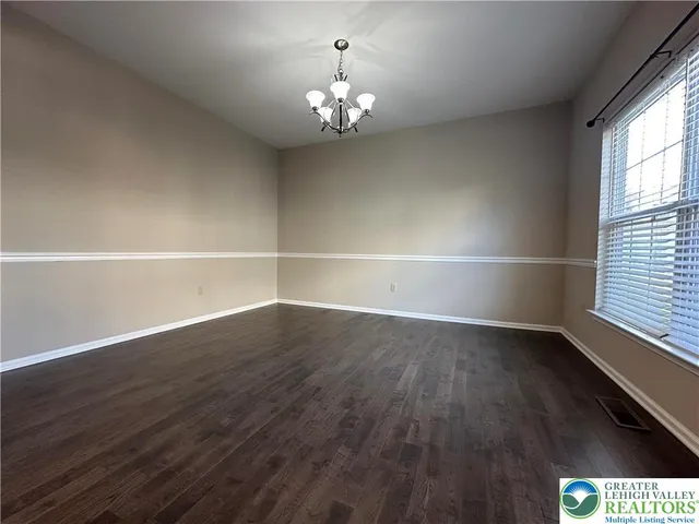 $424,900 | 117 Willow Drive, Easton, PA 18045