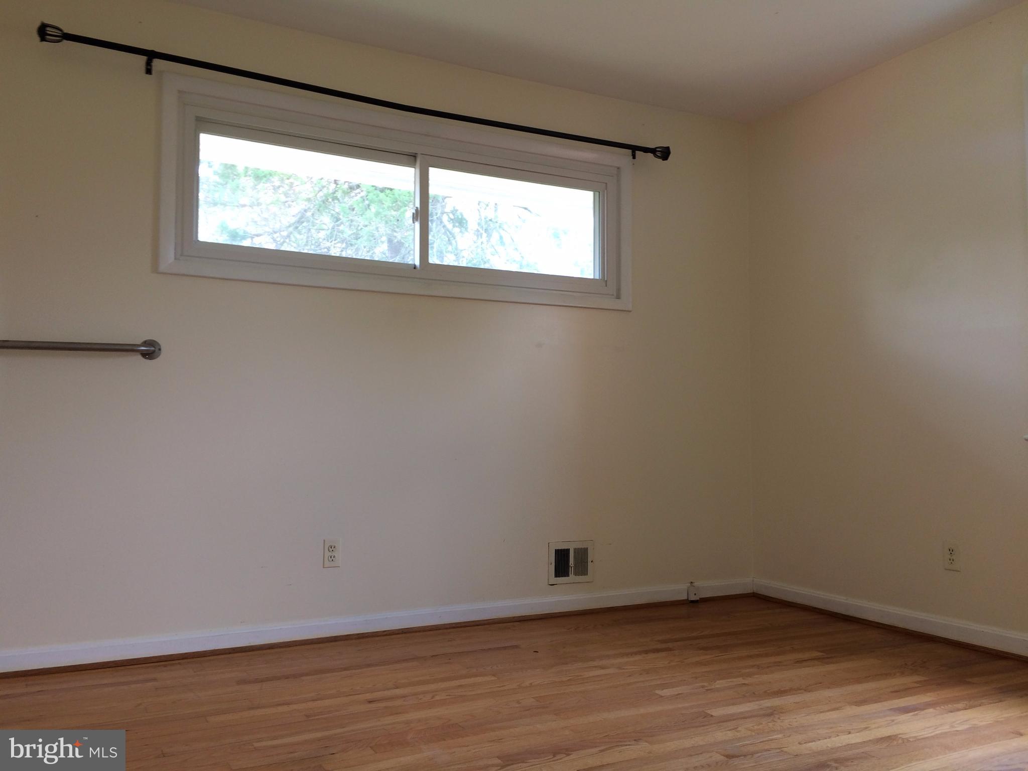 9014 3rd Avenue Silver Spring, MD 20910 - Photo 16 of 25 Master Bedroom- with half bath