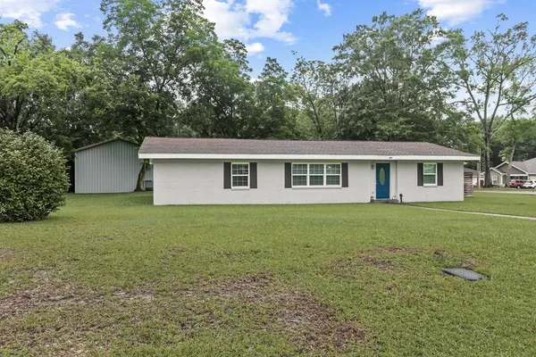 $204,900 | 400 Dolphin Drive, Dothan, AL 36301