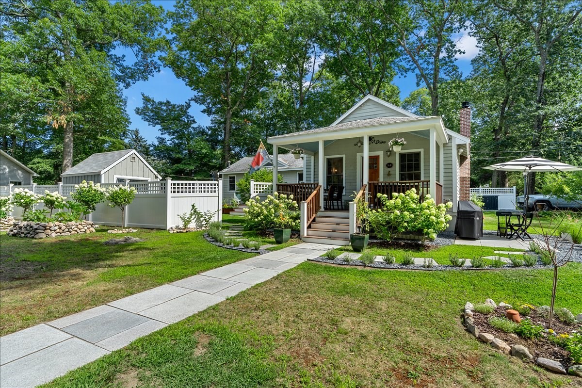 51 Edgar Road Scituate, MA 02066 - Photo 4 of 24 Gallery Image 4