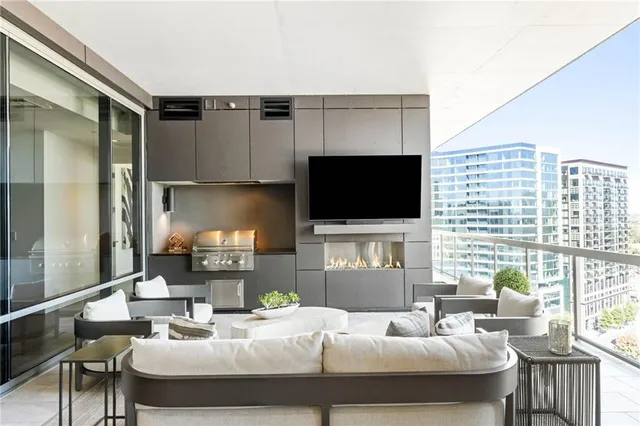 $3,095,000 | 3107 Peachtree Road Northeast, Unit 1402, Atlanta, GA 30305