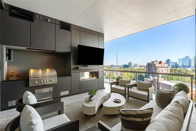 $3,095,000 | 3107 Peachtree Road Northeast, Unit 1402, Atlanta, GA 30305