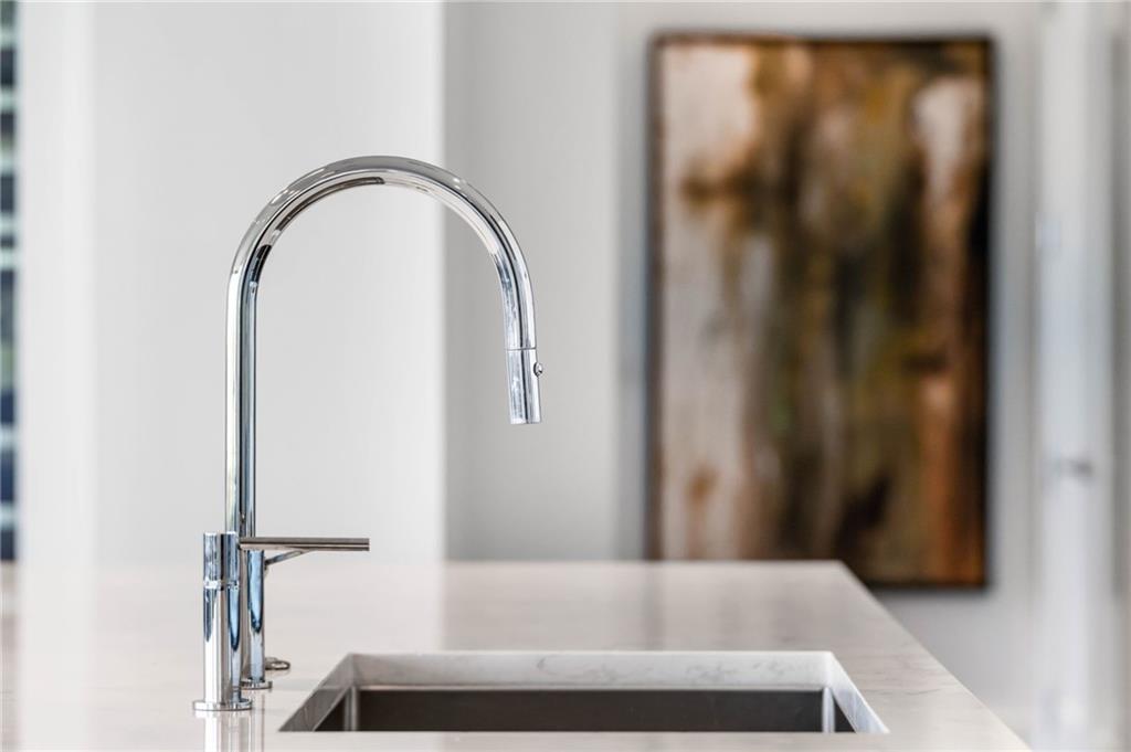 3107 Peachtree Road Northeast, Unit 1402 Atlanta, GA 30305 - Photo 22 of 72 a bathroom with a shower