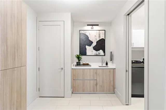 $3,095,000 | 3107 Peachtree Road Northeast, Unit 1402, Atlanta, GA 30305