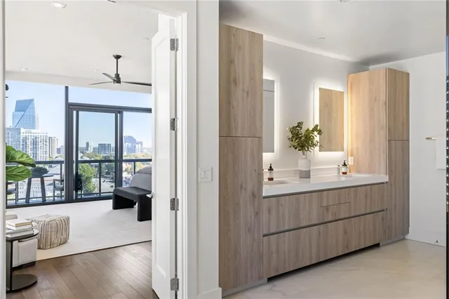 $3,095,000 | 3107 Peachtree Road Northeast, Unit 1402, Atlanta, GA 30305