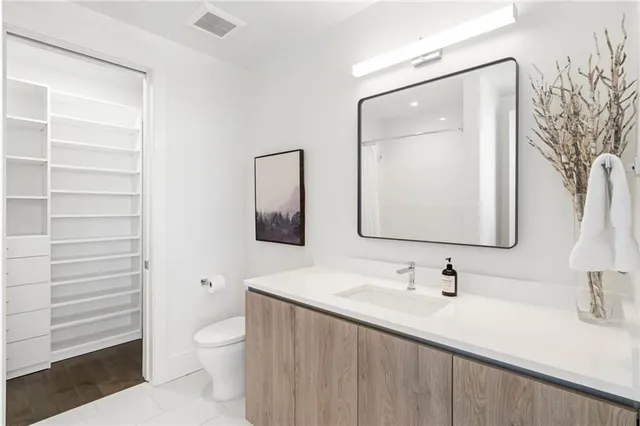 $3,095,000 | 3107 Peachtree Road Northeast, Unit 1402, Atlanta, GA 30305