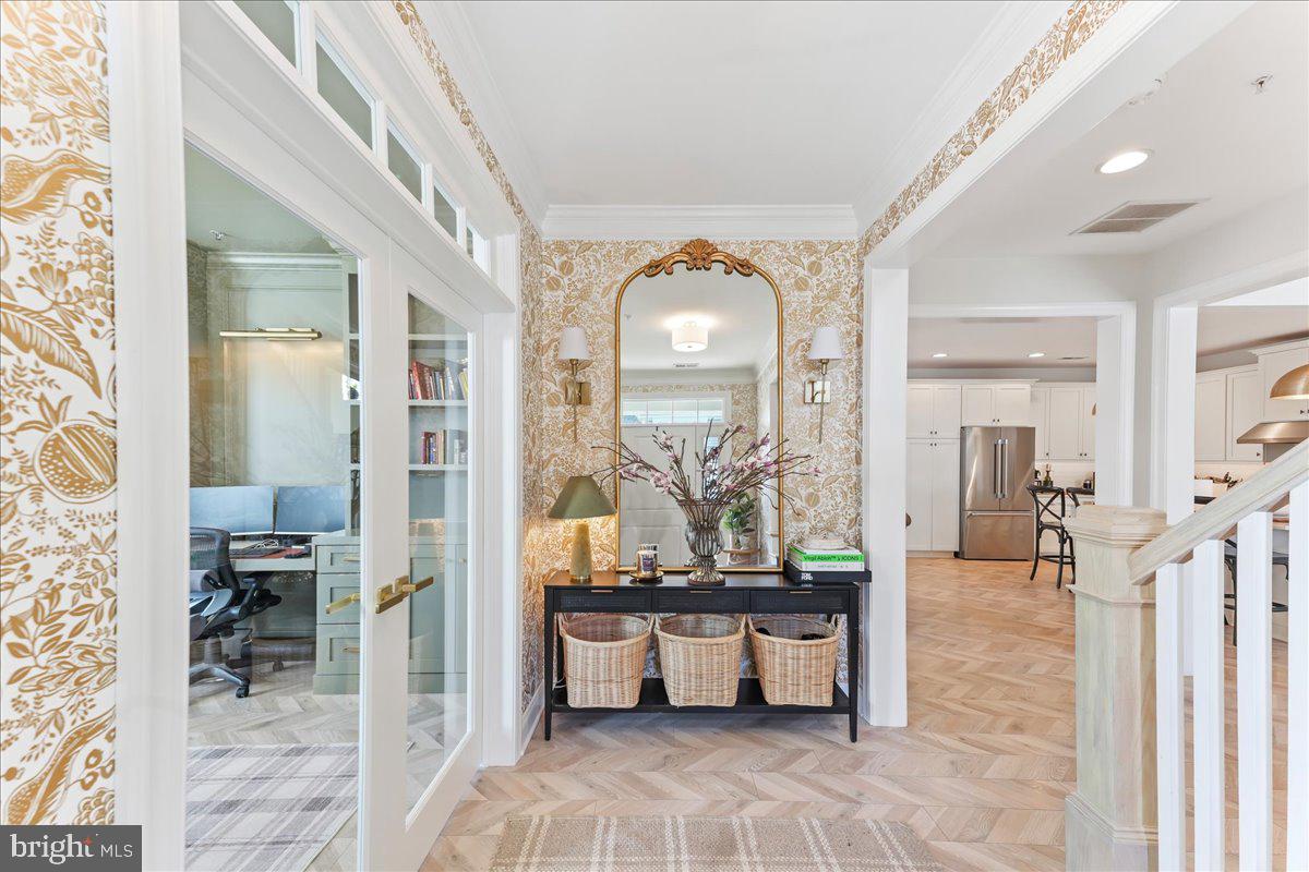 1202 Summit Drive Royersford, PA 19468 - Photo 4 of 35 a living room with furniture and a table