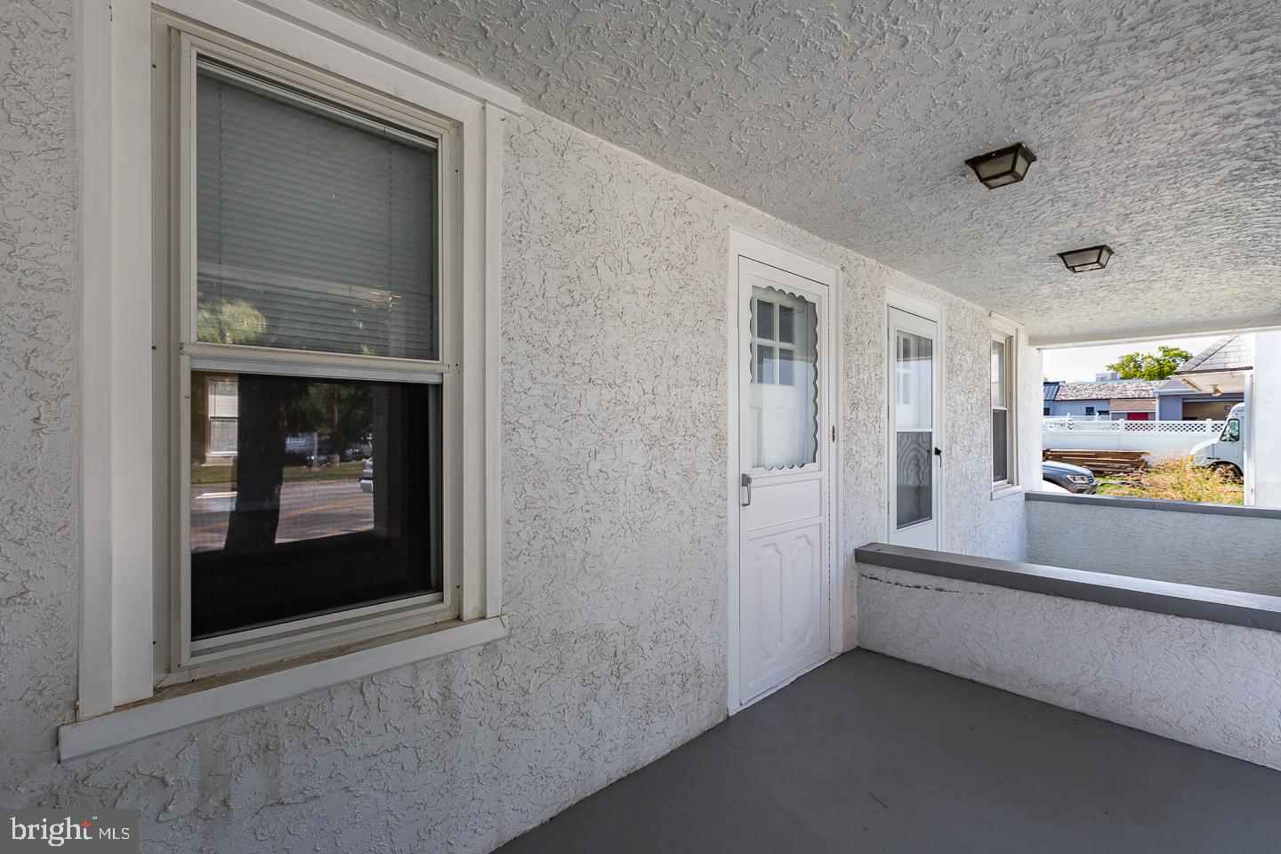 334 East Conestoga Road Wayne, PA 19087 - Photo 5 of 38