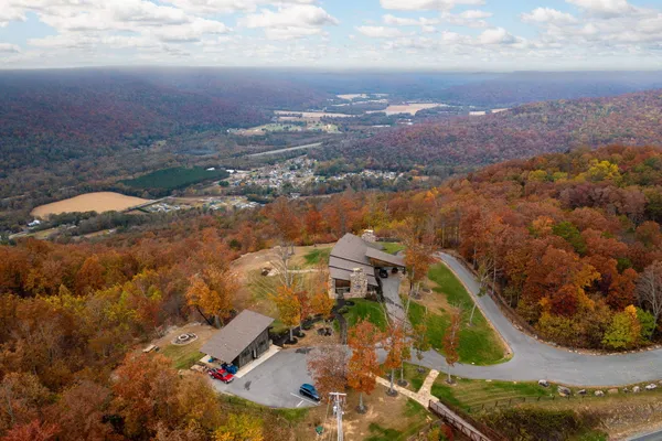 $450,000 | 700 Cherokee Path, Unit JF275, Jasper, TN 37347