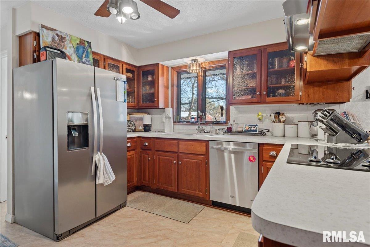 158 Country Lake Road Springfield, IL 62711 - Photo 11 of 58 Gallery Image 11